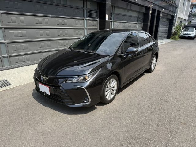 2023年 ALTIS豪華版/IK/ACC跟車/摸門/車道偏移/3區顯影/胎壓偵測/CarPlay/可全額貸款/車換車  第1張相片