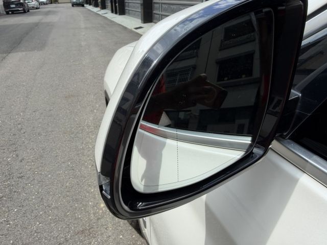 2019 X3 20I 認證車 /5AU 定速/盲點/跟車/轉向輔助/抬頭顯示器/三區恆溫/電尾門/車況一級棒/可全貸  第7張相片