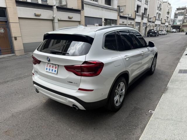 2019 X3 20I 認證車 /5AU 定速/盲點/跟車/轉向輔助/抬頭顯示器/三區恆溫/電尾門/車況一級棒/可全貸  第19張相片