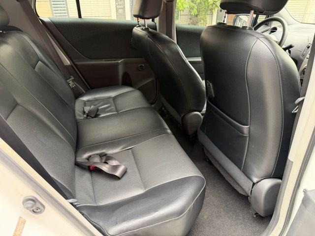 2009年 YARIS 小鴨 E版 認證車 內外漂亮無待修 / 市區代步/練習超適合 省油省稅金/小台停車免煩惱  第9張相片