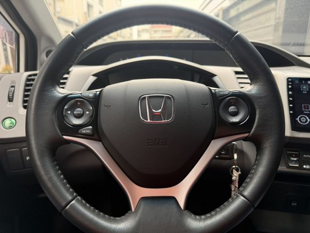 2013年 9代 VTI-S 定速/恆溫/升級安卓機/無線CarPlay/換檔撥片/車況優質/可全額貸款/歡迎試乘  第4張相片