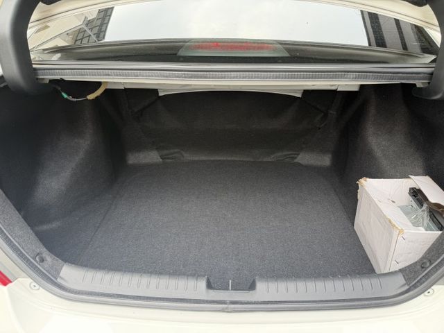 2013年 9代 VTI-S 定速/恆溫/升級安卓機/無線CarPlay/換檔撥片/車況優質/可全額貸款/歡迎試乘  第14張相片