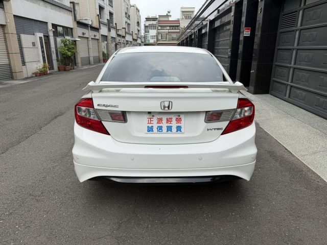 2013年 9代 VTI-S 定速/恆溫/升級安卓機/無線CarPlay/換檔撥片/車況優質/可全額貸款/歡迎試乘  第16張相片