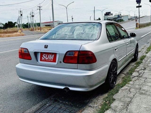 收藏車~ 原鈑件 里程保證 全車花費10幾萬大翻新 千禧年高階版本 有電動座椅 核桃木內飾 原汁原味 實車比照片更漂亮  第3張相片
