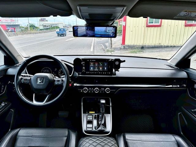 一手車 全車原鈑件 原廠保養 S版 選配360環景 LV2跟車 Carplay影音系統 胎壓偵測 記憶座椅 盲點 定速  第6張相片