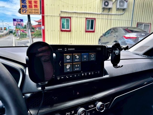 一手車 全車原鈑件 原廠保養 S版 選配360環景 LV2跟車 Carplay影音系統 胎壓偵測 記憶座椅 盲點 定速  第11張相片