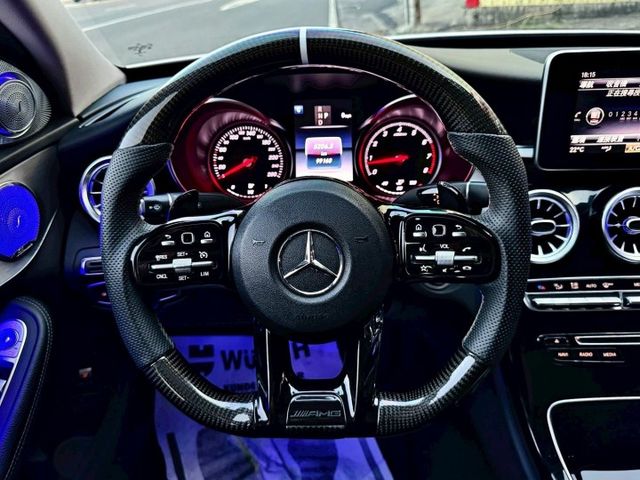 全車原鈑件 改AMG平把碳纖維方向盤 升級360環景系統 全車氣氛燈 迎賓燈 發光旋轉柏林 AMG發光飾板 渦輪出風口  第8張相片