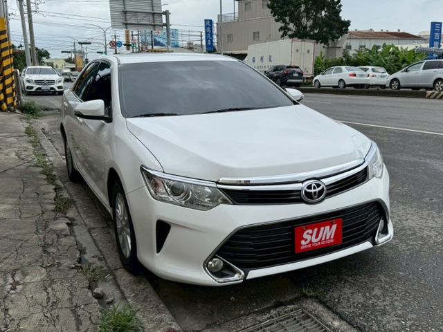 豪華大型房車 全車原鈑件 7.5代小改款 升級安卓機 衛星導航 行車紀錄器 雙區恆溫空調 後座冷氣口 原廠魚眼頭燈  第2張相片