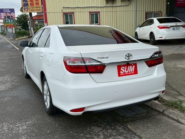 豪華大型房車 全車原鈑件 7.5代小改款 升級安卓機 衛星導航 行車紀錄器 雙區恆溫空調 後座冷氣口 原廠魚眼頭燈  第4張相片