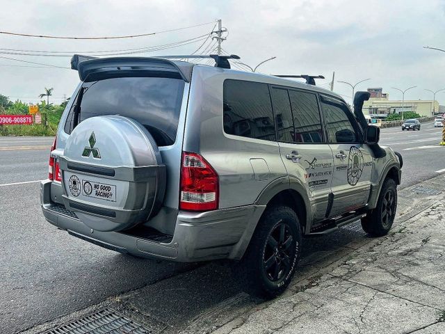 全車合法改裝變更 台灣省六碼鐵支車牌 小改款3.8引擎 底盤升高套件 越野胎 呼吸管 專用鐵保桿/鐵側踏 ARB車邊帳  第3張相片