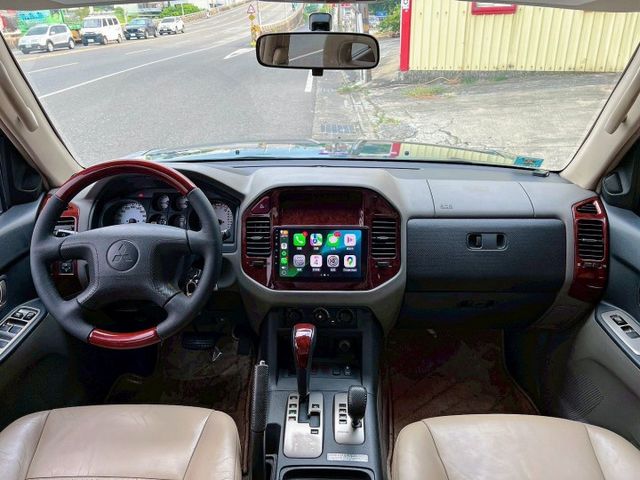 3.8升 V6汽油引擎 全車原鈑件 僅跑10萬公里 超級美車!! 小改款新引擎 無待修 無涉水 升級安卓影音 衛星導航  第7張相片