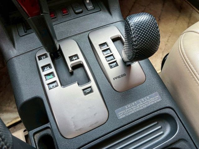 3.8升 V6汽油引擎 全車原鈑件 僅跑10萬公里 超級美車!! 小改款新引擎 無待修 無涉水 升級安卓影音 衛星導航  第12張相片