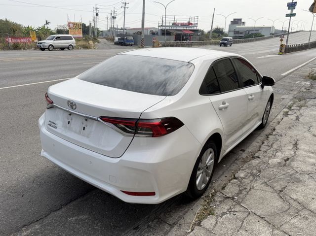 25年式小改款 原鈑件 里程僅跑1萬9千 豪華+免鑰匙 270環景 CarPlay 盲點偵測 ACC跟車系統 恆溫空調  第2張相片