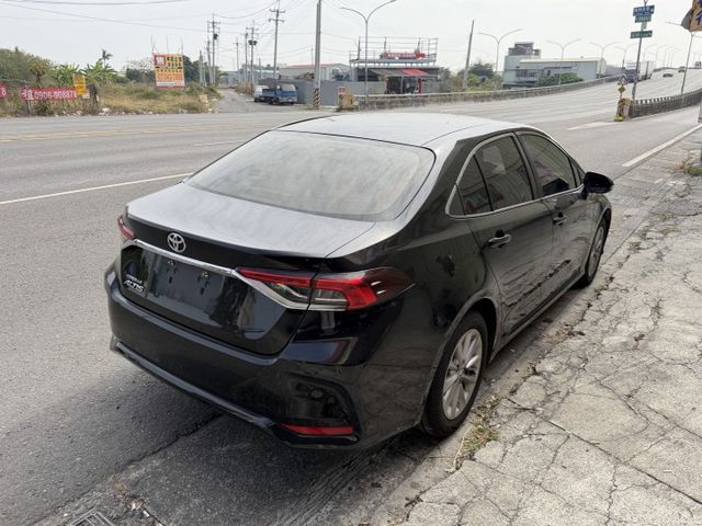 全車原鈑件 里程保證!! 豪華版 有免鑰匙/摸門解鎖 原廠選配270環景 恆溫空調 ACC跟車系統 多功能方向盤  第2張相片