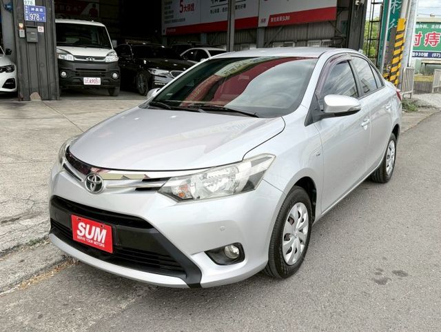 一手車 經典版 小改款 7速CVT變速箱 剛換四條全新馬牌輪胎 升級安卓 CarPlay 衛星導航 倒車影像 行車紀錄器  第1張相片