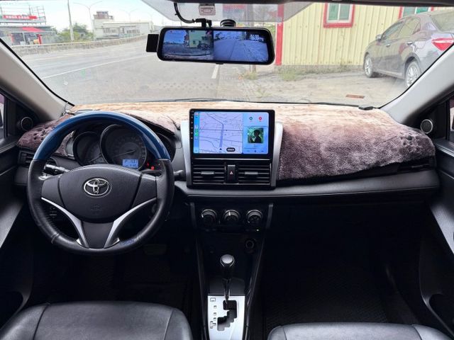 一手車 經典版 小改款 7速CVT變速箱 剛換四條全新馬牌輪胎 升級安卓 CarPlay 衛星導航 倒車影像 行車紀錄器  第7張相片