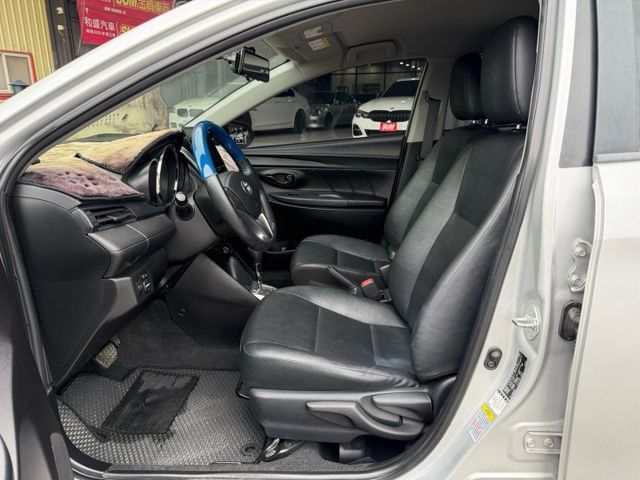 一手車 經典版 小改款 7速CVT變速箱 剛換四條全新馬牌輪胎 升級安卓 CarPlay 衛星導航 倒車影像 行車紀錄器  第8張相片