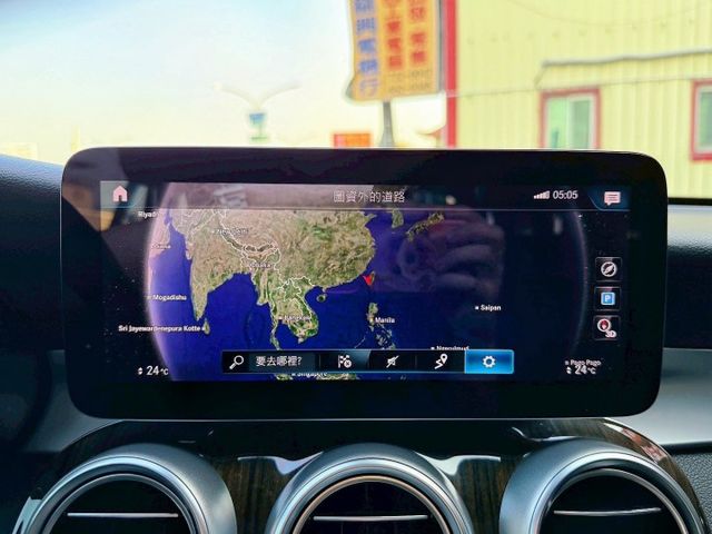 新價格!! 小改款 GLC300 AMG 全景天窗 柏林之音 20吋放射鋁圈 免鑰匙/摸門 盲點偵測 大螢幕 數位儀表  第15張相片