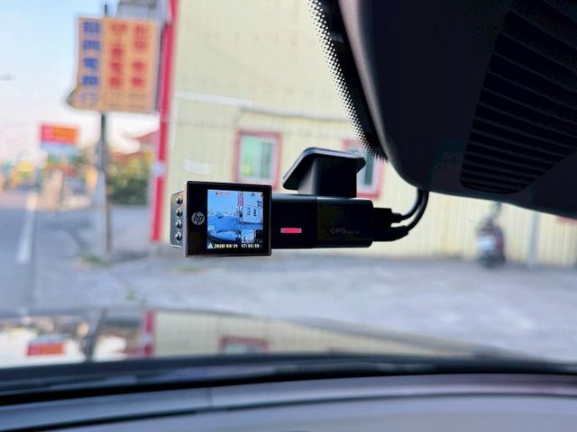 新價格!! 小改款 GLC300 AMG 全景天窗 柏林之音 20吋放射鋁圈 免鑰匙/摸門 盲點偵測 大螢幕 數位儀表  第19張相片