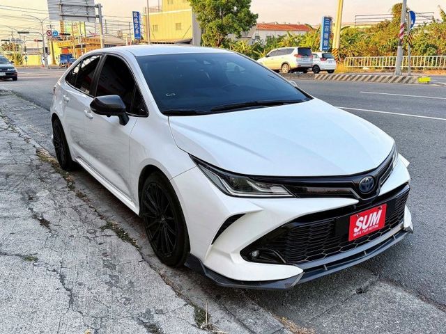 數十萬精品改 改GR包 魚眼頭燈 Free air氣壓避震 DATA鋁圈 四出排氣管中尾段 變形蟲方向盤 刷隱藏功能  第2張相片