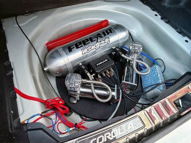 數十萬精品改 改GR包 魚眼頭燈 Free air氣壓避震 DATA鋁圈 四出排氣管中尾段 變形蟲方向盤 刷隱藏功能  第9張相片