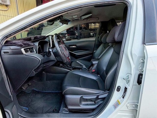 數十萬精品改 改GR包 魚眼頭燈 Free air氣壓避震 DATA鋁圈 四出排氣管中尾段 變形蟲方向盤 刷隱藏功能  第11張相片