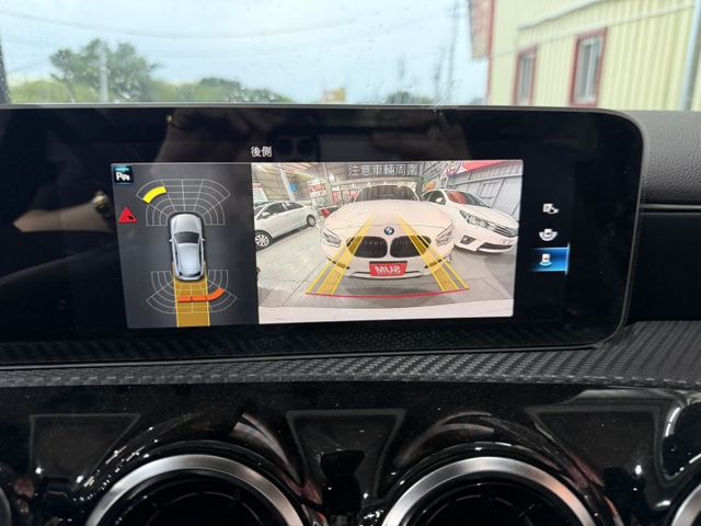 總代理 A180 全車原鈑件 1.3渦輪增壓 摘星版 女用車 配備電動座椅 換檔快撥 前後雷達 大螢幕 多功能影音系統  第7張相片