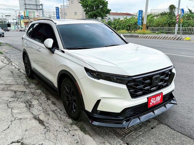 頂規Prestige 有跟車 全景天窗 Bose音響 電尾門 盲點 環景 衛星導航 CarPlay LED大燈 空力套件  第2張相片