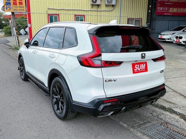 頂規Prestige 有跟車 全景天窗 Bose音響 電尾門 盲點 環景 衛星導航 CarPlay LED大燈 空力套件  第4張相片