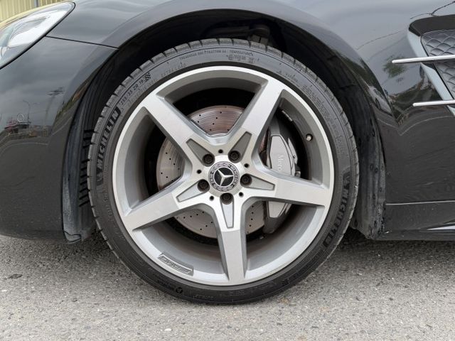 市場稀有 SL400敞篷 新車價700萬 原漆原鈑件 日規滿配 ABC氣壓懸吊 冷熱通風椅 Nappa真皮座椅 腳踢尾門  第6張相片