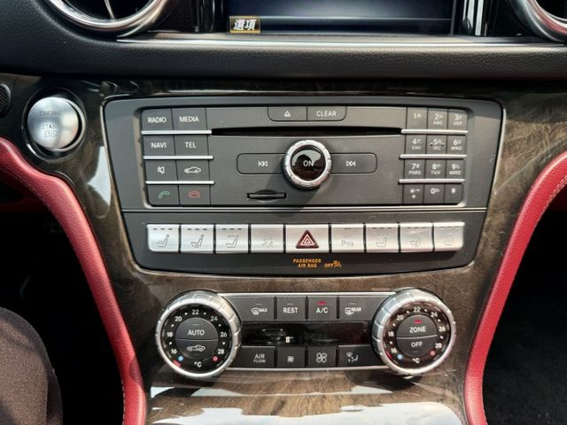 市場稀有 SL400敞篷 新車價700萬 原漆原鈑件 日規滿配 ABC氣壓懸吊 冷熱通風椅 Nappa真皮座椅 腳踢尾門  第11張相片