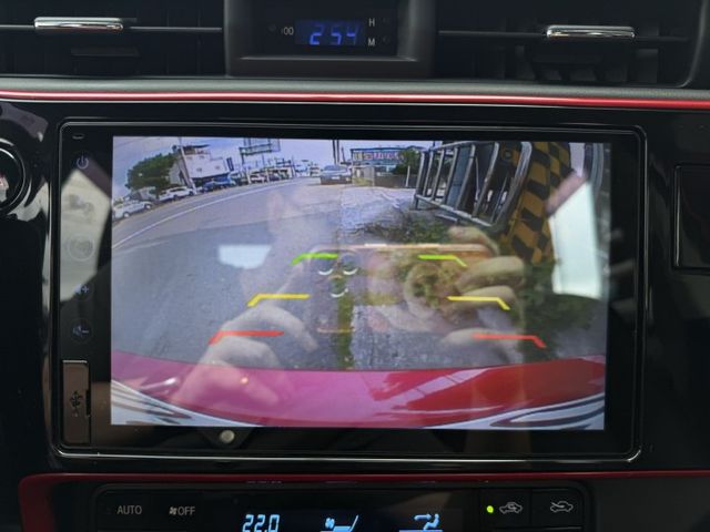 稀有X版 正一手車 空力套件 里程跑少 高階有免鑰匙/摸門 定速 恆溫 半數位儀表 原廠+精裝影音 行車紀錄器 17鋁圈  第8張相片