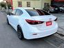Mazda3 四門 尊榮版 全車原鈑件 里程保證 改裝17吋鋁圈 免鑰匙 定速 多功能方向盤 倒車顯影 可以全額貸款  第4張縮圖