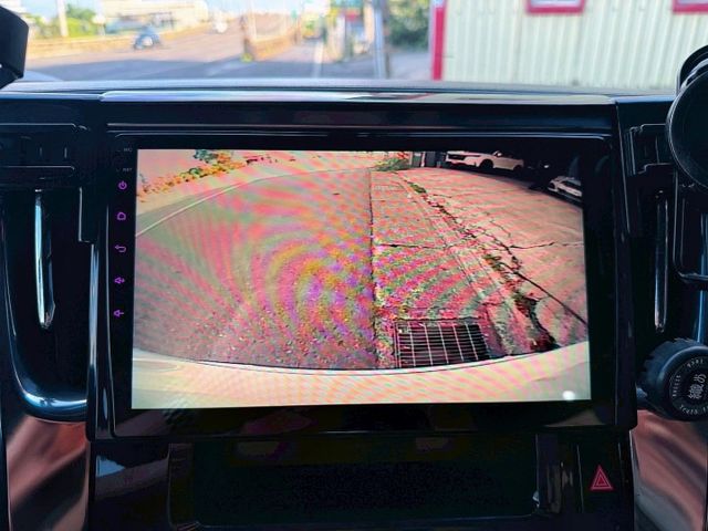 全車精品改裝 蒙娜麗莎大包 三眼頭燈 前後AP卡鉗 20吋鋁圈 大理石地板 鋁合金迎賓踏板 變形蟲方向盤 八核心安卓機  第19張相片