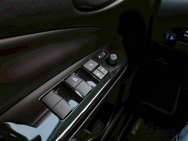 原鈑件 女用車 僅跑3萬多公里 經典版 15吋雙色鋁圈 雙安 ABS 加裝安卓大螢幕 前後錄電子後視鏡 LED大燈  第10張相片