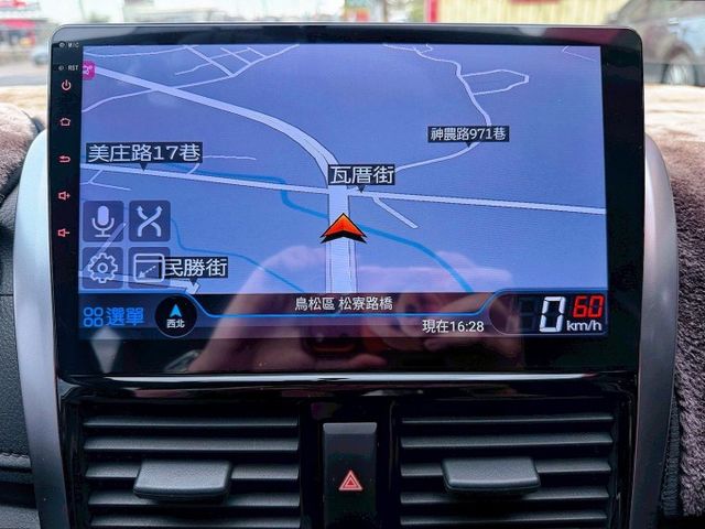 一手車 經典版 小改款 7速CVT變速箱 剛換四條全新馬牌輪胎 升級安卓 CarPlay 衛星導航 倒車影像 行車紀錄器  第11張相片