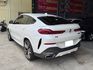 稀有X6 M50i 總代理 一手車 質感紅內裝 5AU 全景 HK音響 22吋鋁圈 M卡鉗 抬顯  電懸 跑排 水晶排檔  第2張縮圖
