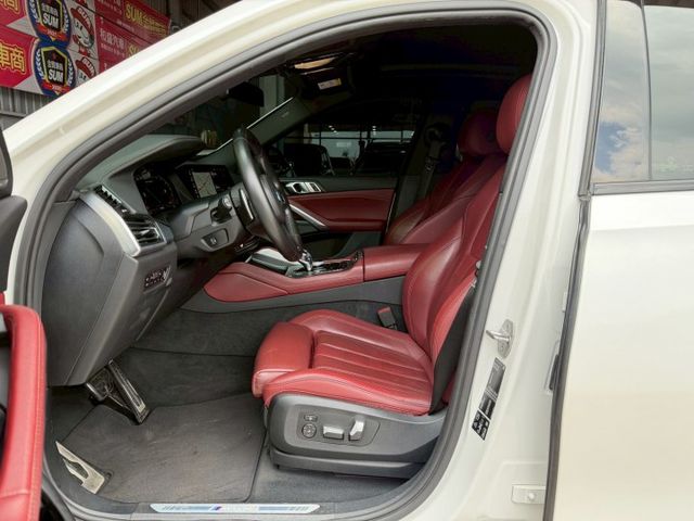 稀有X6 M50i 總代理 一手車 質感紅內裝 5AU 全景 HK音響 22吋鋁圈 M卡鉗 抬顯  電懸 跑排 水晶排檔  第7張相片