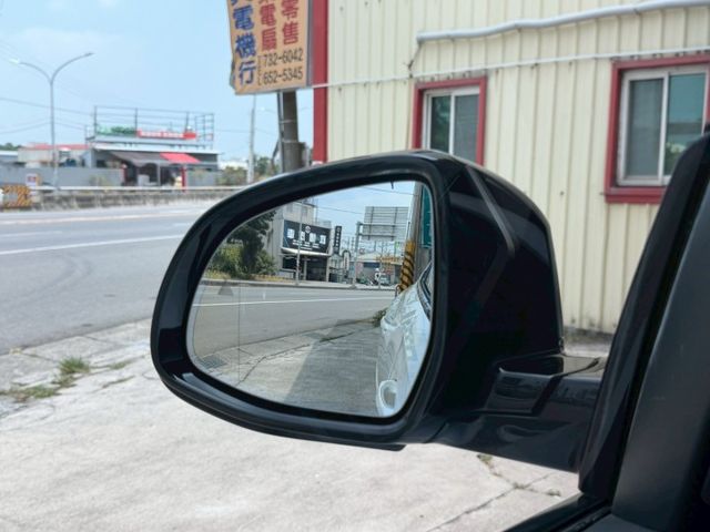 稀有X6 M50i 總代理 一手車 質感紅內裝 5AU 全景 HK音響 22吋鋁圈 M卡鉗 抬顯  電懸 跑排 水晶排檔  第13張相片