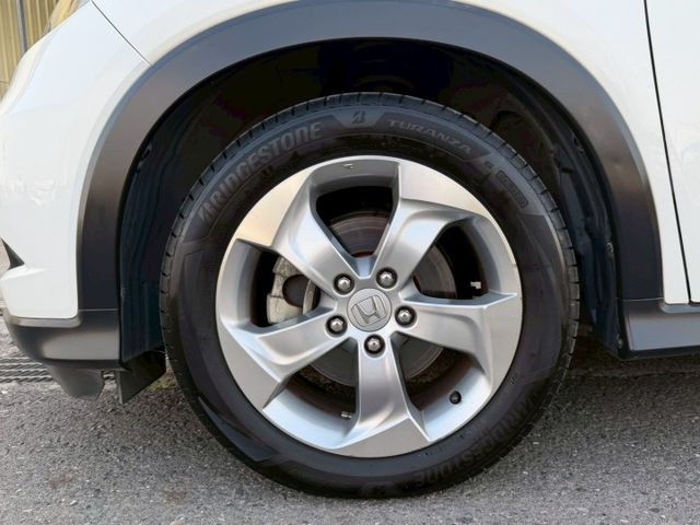 一手女用車 Yes認證車 VTi-S版 免鑰匙啟動/摸門解鎖 定速 恆溫空調 換檔撥片 升級安卓機 CarPlay 導航  第6張相片
