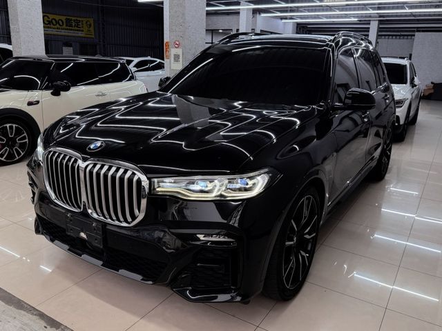 市場超稀有 X7 正M版 全車原鈑件 Goo認證 全景天窗 水晶排檔 HK音響 黑頂棚 全車氣氛燈 22吋M鋁圈 5AU  第1張相片
