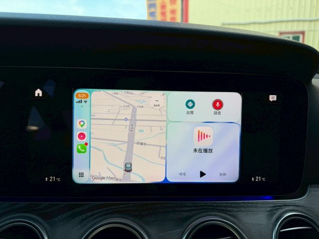 一手車 總代理 E300 AMG 原鈑件原漆 Goo認證 僅跑2萬6 天窗 柏林之音 記憶座椅 全液晶儀表 黑枕木內飾  第16張相片