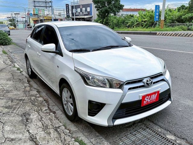 經典版 豐田大鴨 開不壞的神車 女用車 雙色內裝 原廠15吋鋁圈 選配多功能影音系統 衛星導航 倒車顯影 行車紀錄器  第2張相片