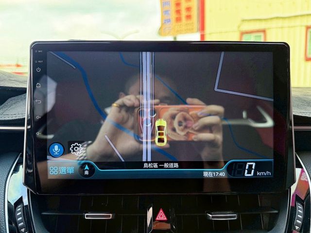 旗艦版 LV2跟車系統 HUD抬顯 原廠18吋雙色鋁圈 換檔快撥 跑車座椅 免鑰匙/摸門解鎖 升級安卓機 衛星導航  第17張相片