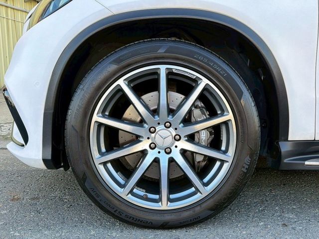 GLE63 AMG 全車原鈑件 全車包膜消光白 總代理 配備23P跟車 HK音響 三區恆溫 21吋AMG鋁圈 電子懸吊  第5張相片