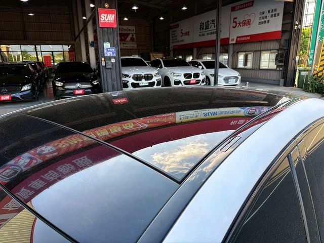 GLE63 AMG 全車原鈑件 全車包膜消光白 總代理 配備23P跟車 HK音響 三區恆溫 21吋AMG鋁圈 電子懸吊  第6張相片