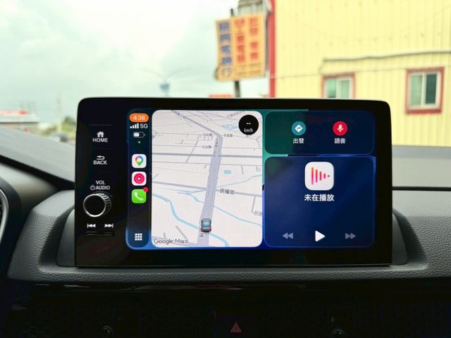 S版 原廠水泥灰 一手車超低里程~僅跑1萬7千公里!!ACC跟車 無線充電版 電尾門 換檔快撥 恆溫 CarPlay  第14張相片