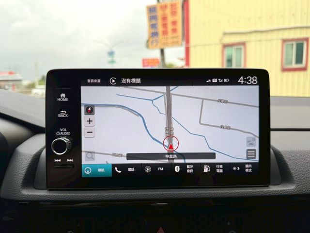 S版 原廠水泥灰 一手車超低里程~僅跑1萬7千公里!!ACC跟車 無線充電版 電尾門 換檔快撥 恆溫 CarPlay  第15張相片