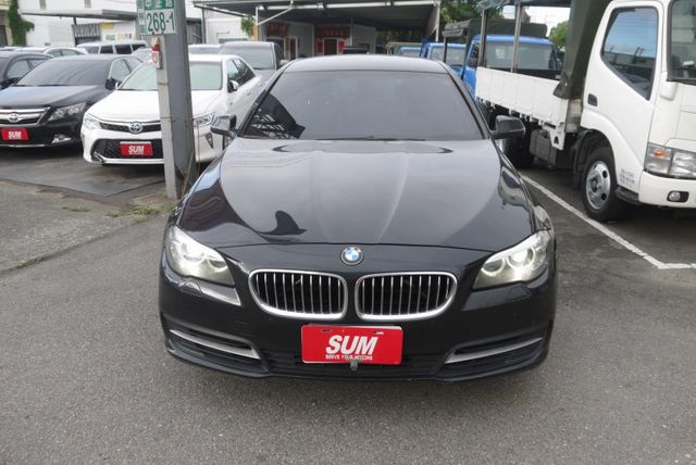 一手車 總代理 柴油 更省油 有力好開 BMW 520D  第4張相片
