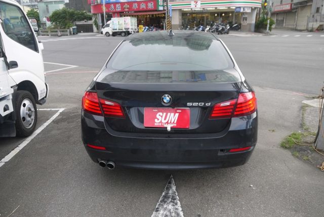 一手車 總代理 柴油 更省油 有力好開 BMW 520D  第5張相片